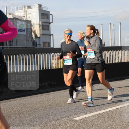 03.10.2025 - Köhlbrandbrückenlauf Lena Gebhardt http://msf.ph/oto/9084725 03.10.2025 10:05:21 Position 2 998, 1394, 1577 meine-sportfotos.de