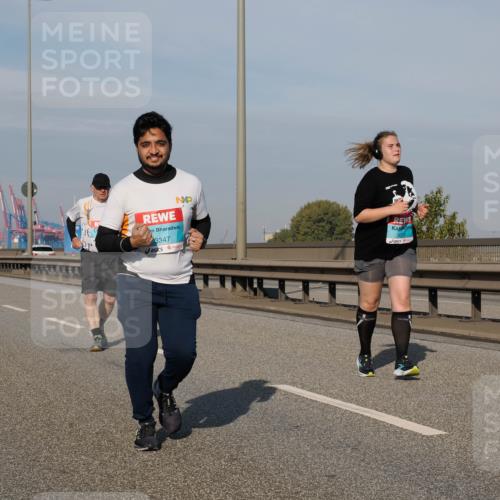 03.10.2025 - Köhlbrandbrückenlauf Fabian Wolf http://msf.ph/oto/9084726 03.10.2025 10:19:59 Position 3 3347 meine-sportfotos.de