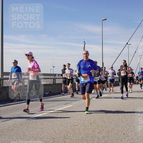 03.10.2025 - Köhlbrandbrückenlauf Michael Burmester http://msf.ph/oto/9084737 03.10.2025 12:42:47 Position 2  meine-sportfotos.de