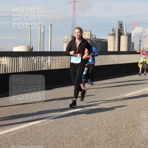 03.10.2025 - Köhlbrandbrückenlauf Lena Gebhardt http://msf.ph/oto/9084745 03.10.2025 10:05:22 Position 2 1539 meine-sportfotos.de
