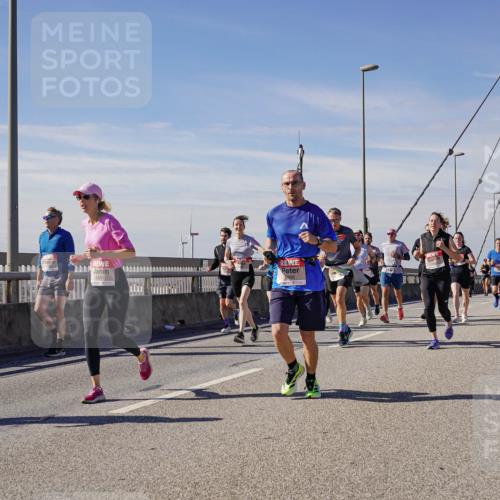 03.10.2025 - Köhlbrandbrückenlauf Michael Burmester http://msf.ph/oto/9084747 03.10.2025 12:42:47 Position 2  meine-sportfotos.de