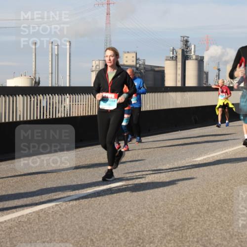 03.10.2025 - Köhlbrandbrückenlauf Lena Gebhardt http://msf.ph/oto/9084751 03.10.2025 10:05:22 Position 2 1539 meine-sportfotos.de