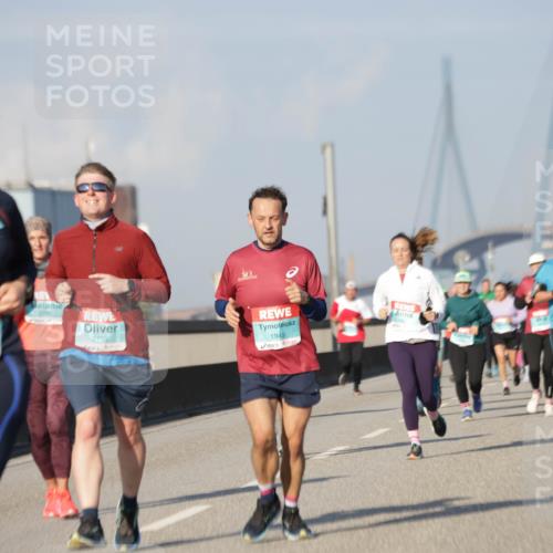 03.10.2025 - Köhlbrandbrückenlauf Jannik Wohlers http://msf.ph/oto/9084762 03.10.2025 09:56:29 Position 3 2150, 1945 meine-sportfotos.de