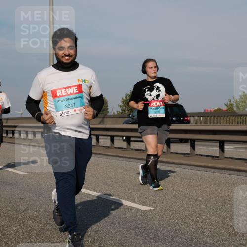 03.10.2025 - Köhlbrandbrückenlauf Fabian Wolf http://msf.ph/oto/9084764 03.10.2025 10:20:00 Position 3 3, 2425, 3347, 3370 meine-sportfotos.de