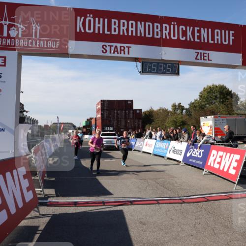 03.10.2025 - Köhlbrandbrückenlauf Lena Gebhardt http://msf.ph/oto/9084776 03.10.2025 13:53:57 Ziel 5603, 5819, 6529 meine-sportfotos.de