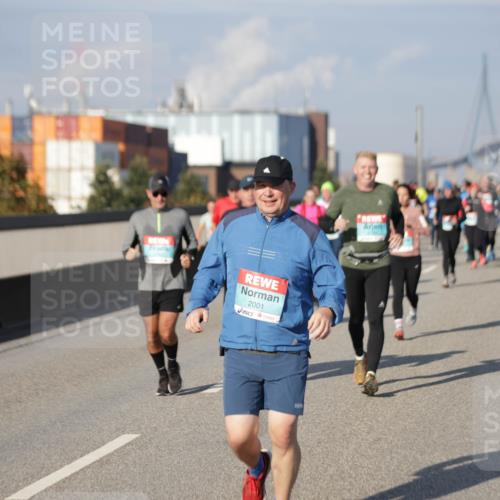 03.10.2025 - Köhlbrandbrückenlauf Jannik Wohlers http://msf.ph/oto/9084784 03.10.2025 10:07:04 Position 3 2001 meine-sportfotos.de