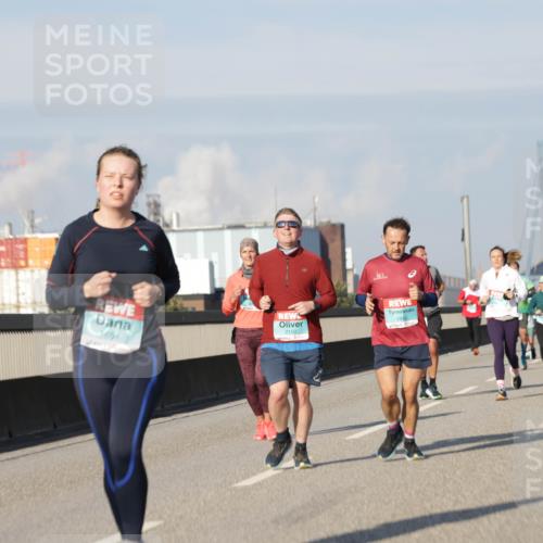 03.10.2025 - Köhlbrandbrückenlauf Jannik Wohlers http://msf.ph/oto/9084798 03.10.2025 09:56:30 Position 3 1654, 2150 meine-sportfotos.de