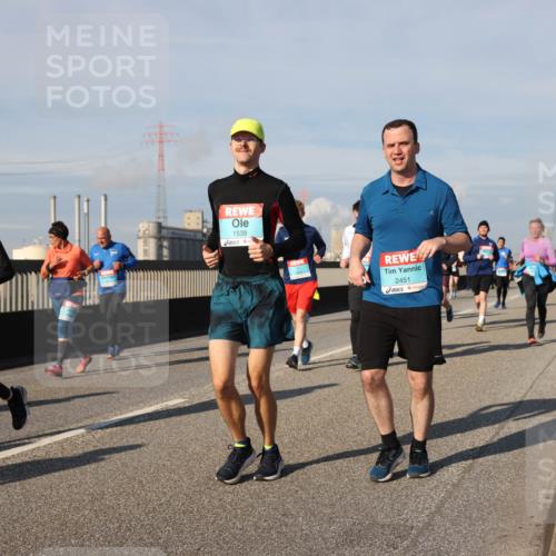 03.10.2025 - Köhlbrandbrückenlauf Lena Gebhardt http://msf.ph/oto/9084806 03.10.2025 10:05:23 Position 2 1539, 2451 meine-sportfotos.de