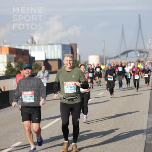 03.10.2025 - Köhlbrandbrückenlauf Jannik Wohlers http://msf.ph/oto/9084825 03.10.2025 10:07:06 Position 3 2782, 2784 meine-sportfotos.de