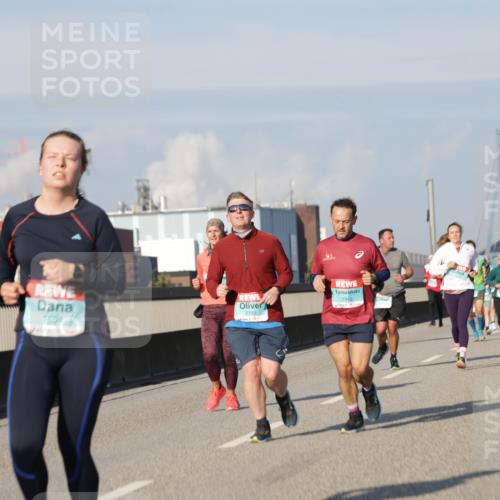 03.10.2025 - Köhlbrandbrückenlauf Jannik Wohlers http://msf.ph/oto/9084834 03.10.2025 09:56:30 Position 3 1945, 1651, 2150 meine-sportfotos.de