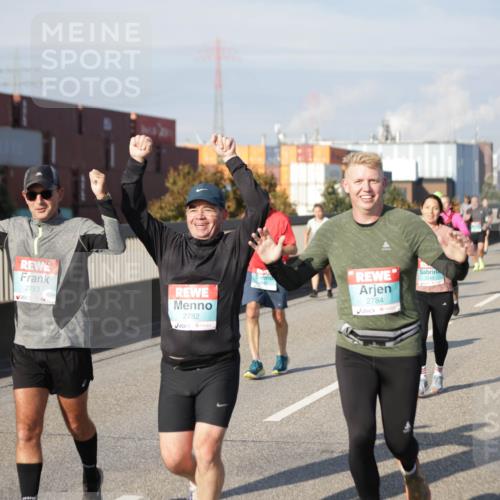 03.10.2025 - Köhlbrandbrückenlauf Jannik Wohlers http://msf.ph/oto/9084854 03.10.2025 10:07:08 Position 3 2783, 2782, 2784 meine-sportfotos.de