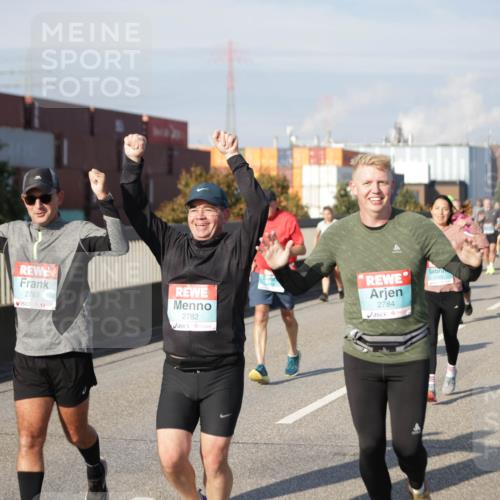 03.10.2025 - Köhlbrandbrückenlauf Jannik Wohlers http://msf.ph/oto/9084860 03.10.2025 10:07:08 Position 3 2783, 2782, 2784, 2240 meine-sportfotos.de