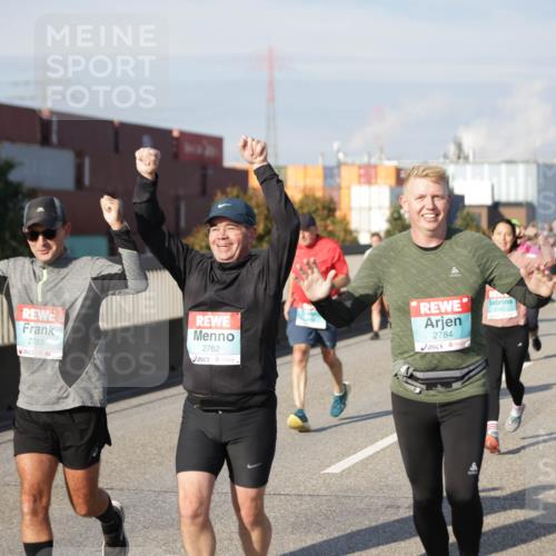 03.10.2025 - Köhlbrandbrückenlauf Jannik Wohlers http://msf.ph/oto/9084865 03.10.2025 10:07:08 Position 3 2783, 2782, 2784 meine-sportfotos.de