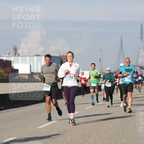03.10.2025 - Köhlbrandbrückenlauf Jannik Wohlers http://msf.ph/oto/9084871 03.10.2025 09:56:34 Position 3 1015, 1387 meine-sportfotos.de