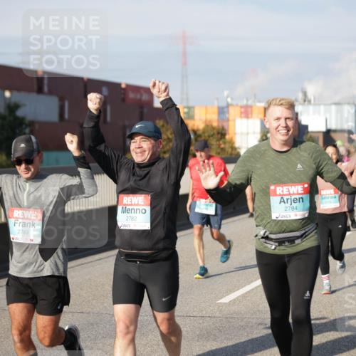 03.10.2025 - Köhlbrandbrückenlauf Jannik Wohlers http://msf.ph/oto/9084872 03.10.2025 10:07:08 Position 3 2783, 2782, 2784, 2249 meine-sportfotos.de