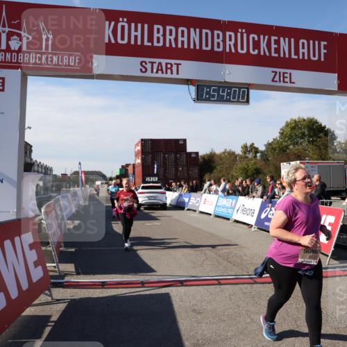 03.10.2025 - Köhlbrandbrückenlauf Lena Gebhardt http://msf.ph/oto/9084890 03.10.2025 13:53:59 Ziel 5603, 5819, 6529, 6549 meine-sportfotos.de