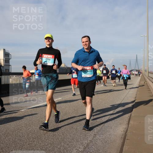 03.10.2025 - Köhlbrandbrückenlauf Lena Gebhardt http://msf.ph/oto/9084896 03.10.2025 10:05:23 Position 2 1539, 2451 meine-sportfotos.de