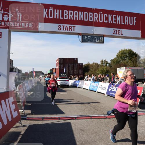 03.10.2025 - Köhlbrandbrückenlauf Lena Gebhardt http://msf.ph/oto/9084901 03.10.2025 13:53:59 Ziel 5603, 5819, 6529, 6549 meine-sportfotos.de