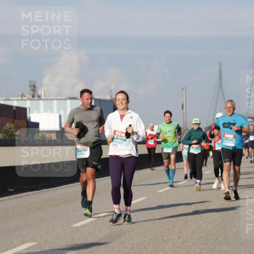 03.10.2025 - Köhlbrandbrückenlauf Jannik Wohlers http://msf.ph/oto/9084908 03.10.2025 09:56:34 Position 3 1387 meine-sportfotos.de