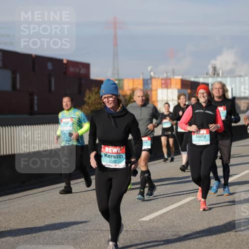 03.10.2025 - Köhlbrandbrückenlauf Jannik Wohlers http://msf.ph/oto/9084912 03.10.2025 10:07:15 Position 3 2562, 3199 meine-sportfotos.de