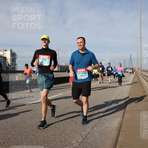 03.10.2025 - Köhlbrandbrückenlauf Lena Gebhardt http://msf.ph/oto/9084915 03.10.2025 10:05:23 Position 2 1539, 2451 meine-sportfotos.de