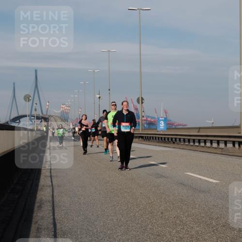 03.10.2025 - Köhlbrandbrückenlauf Fabian Wolf http://msf.ph/oto/9084916 03.10.2025 10:20:14 Position 3 2428 meine-sportfotos.de