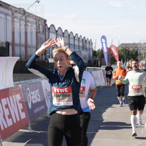 03.10.2025 - Köhlbrandbrückenlauf Jannik Wohlers http://msf.ph/oto/9084929 03.10.2025 13:18:34 Ziel 4154, 4280, 4341, 4560, 4606, 4760, 4796, 4812, 4819, 4826, 4882, 5115, 5178, 5192, 5722, 6084, 6596, 6700, 6758 meine-sportfotos.de