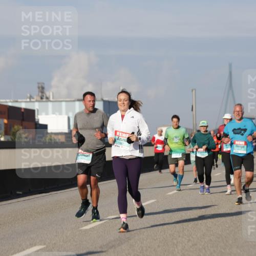 03.10.2025 - Köhlbrandbrückenlauf Jannik Wohlers http://msf.ph/oto/9084931 03.10.2025 09:56:35 Position 3 1015, 1387 meine-sportfotos.de