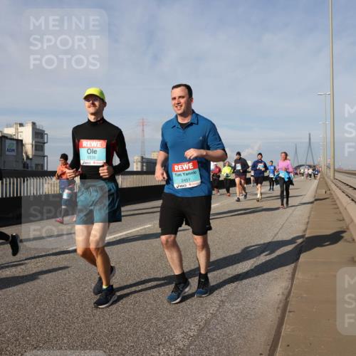 03.10.2025 - Köhlbrandbrückenlauf Lena Gebhardt http://msf.ph/oto/9084934 03.10.2025 10:05:24 Position 2 1539, 2451 meine-sportfotos.de