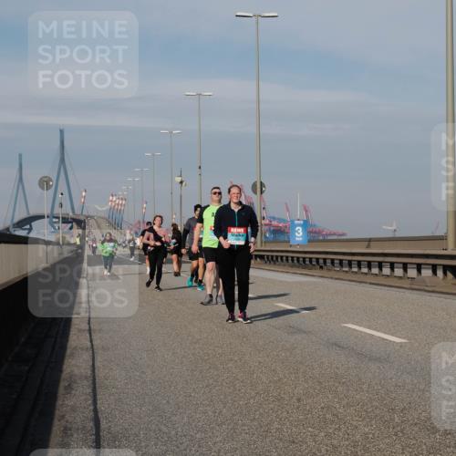 03.10.2025 - Köhlbrandbrückenlauf Fabian Wolf http://msf.ph/oto/9084953 03.10.2025 10:20:15 Position 3  meine-sportfotos.de