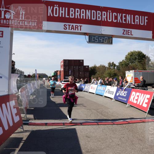 03.10.2025 - Köhlbrandbrückenlauf Lena Gebhardt http://msf.ph/oto/9084956 03.10.2025 13:54:01 Ziel 5603, 5819, 6529, 6549 meine-sportfotos.de