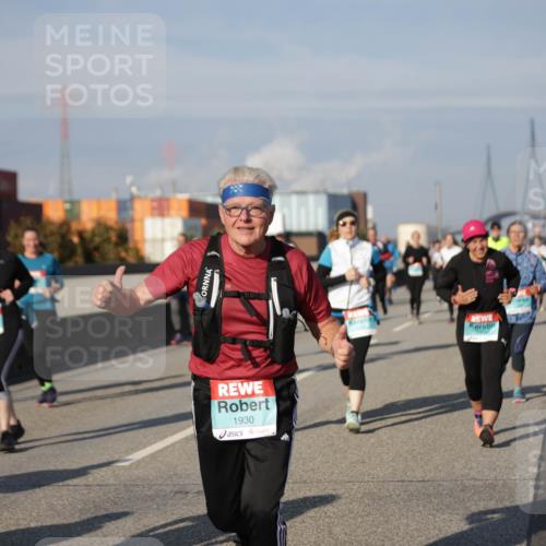 03.10.2025 - Köhlbrandbrückenlauf Jannik Wohlers http://msf.ph/oto/9084958 03.10.2025 10:07:18 Position 3 1930 meine-sportfotos.de
