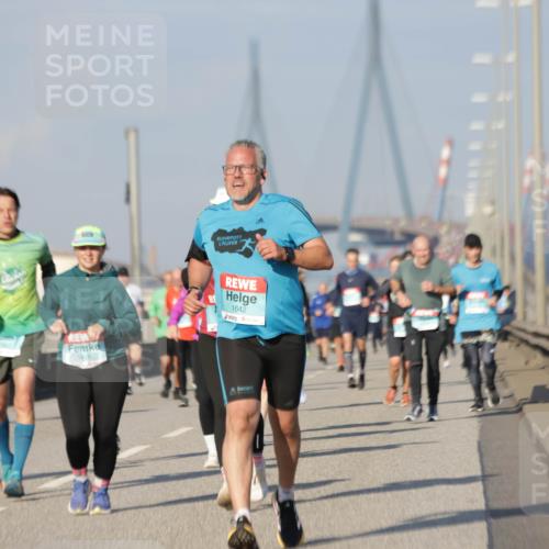 03.10.2025 - Köhlbrandbrückenlauf Jannik Wohlers http://msf.ph/oto/9084960 03.10.2025 09:56:36 Position 3 1418, 1642 meine-sportfotos.de