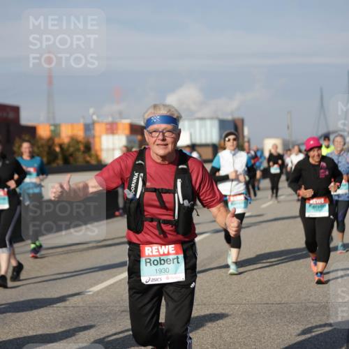03.10.2025 - Köhlbrandbrückenlauf Jannik Wohlers http://msf.ph/oto/9084963 03.10.2025 10:07:18 Position 3 1930 meine-sportfotos.de
