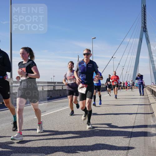 03.10.2025 - Köhlbrandbrückenlauf Michael Burmester http://msf.ph/oto/9084972 03.10.2025 12:42:52 Position 2  meine-sportfotos.de