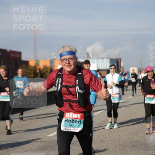 03.10.2025 - Köhlbrandbrückenlauf Jannik Wohlers http://msf.ph/oto/9084983 03.10.2025 10:07:18 Position 3 1930 meine-sportfotos.de