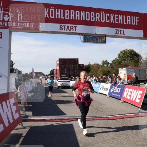 03.10.2025 - Köhlbrandbrückenlauf Lena Gebhardt http://msf.ph/oto/9085000 03.10.2025 13:54:01 Ziel 5603, 5819, 6529, 6549 meine-sportfotos.de