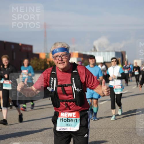 03.10.2025 - Köhlbrandbrückenlauf Jannik Wohlers http://msf.ph/oto/9085012 03.10.2025 10:07:19 Position 3 1930 meine-sportfotos.de