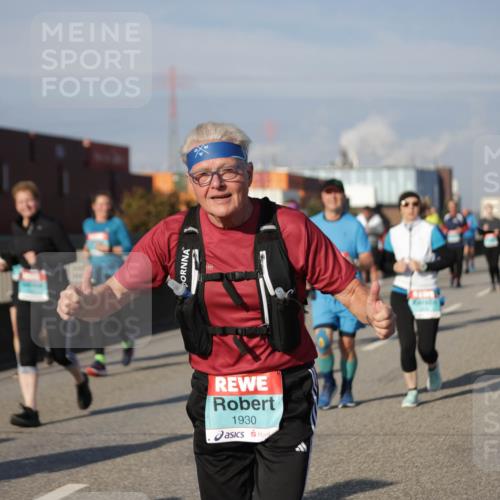 03.10.2025 - Köhlbrandbrückenlauf Jannik Wohlers http://msf.ph/oto/9085019 03.10.2025 10:07:19 Position 3 1930 meine-sportfotos.de