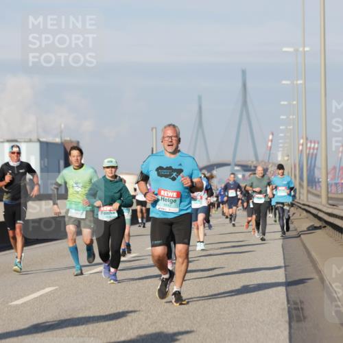03.10.2025 - Köhlbrandbrückenlauf Jannik Wohlers http://msf.ph/oto/9085030 03.10.2025 09:56:37 Position 3 1642 meine-sportfotos.de