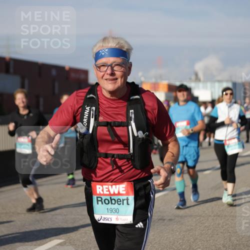 03.10.2025 - Köhlbrandbrückenlauf Jannik Wohlers http://msf.ph/oto/9085031 03.10.2025 10:07:19 Position 3 1930 meine-sportfotos.de
