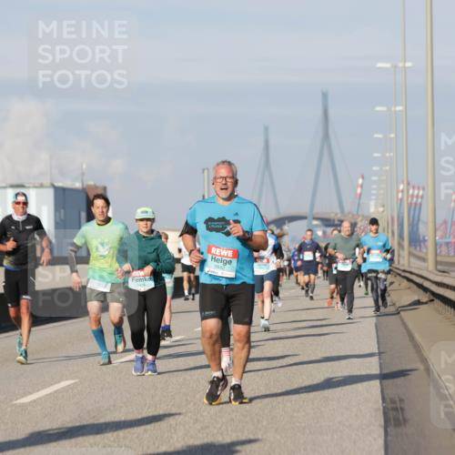 03.10.2025 - Köhlbrandbrückenlauf Jannik Wohlers http://msf.ph/oto/9085035 03.10.2025 09:56:37 Position 3 1418, 1642 meine-sportfotos.de