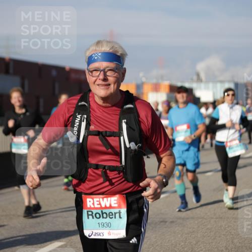 03.10.2025 - Köhlbrandbrückenlauf Jannik Wohlers http://msf.ph/oto/9085036 03.10.2025 10:07:19 Position 3 1930 meine-sportfotos.de