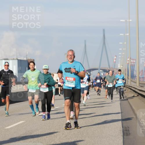 03.10.2025 - Köhlbrandbrückenlauf Jannik Wohlers http://msf.ph/oto/9085042 03.10.2025 09:56:37 Position 3 1418, 1642 meine-sportfotos.de