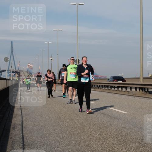 03.10.2025 - Köhlbrandbrückenlauf Fabian Wolf http://msf.ph/oto/9085048 03.10.2025 10:20:17 Position 3  meine-sportfotos.de