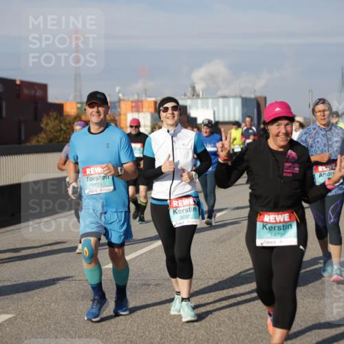 03.10.2025 - Köhlbrandbrückenlauf Jannik Wohlers http://msf.ph/oto/9085054 03.10.2025 10:07:20 Position 3 3703, 2025, 3232, 1472 meine-sportfotos.de