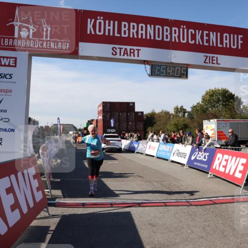 03.10.2025 - Köhlbrandbrückenlauf Lena Gebhardt http://msf.ph/oto/9085068 03.10.2025 13:54:04 Ziel 5603, 5819, 6529, 6549 meine-sportfotos.de