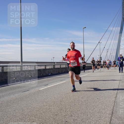 03.10.2025 - Köhlbrandbrückenlauf Michael Burmester http://msf.ph/oto/9085076 03.10.2025 12:42:55 Position 2  meine-sportfotos.de
