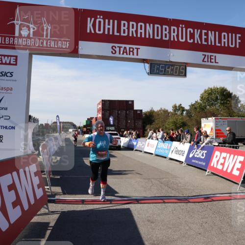 03.10.2025 - Köhlbrandbrückenlauf Lena Gebhardt http://msf.ph/oto/9085078 03.10.2025 13:54:05 Ziel 5603, 5819, 6529, 6549 meine-sportfotos.de
