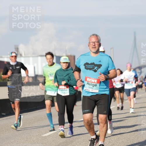 03.10.2025 - Köhlbrandbrückenlauf Jannik Wohlers http://msf.ph/oto/9085083 03.10.2025 09:56:39 Position 3 1418, 1642 meine-sportfotos.de